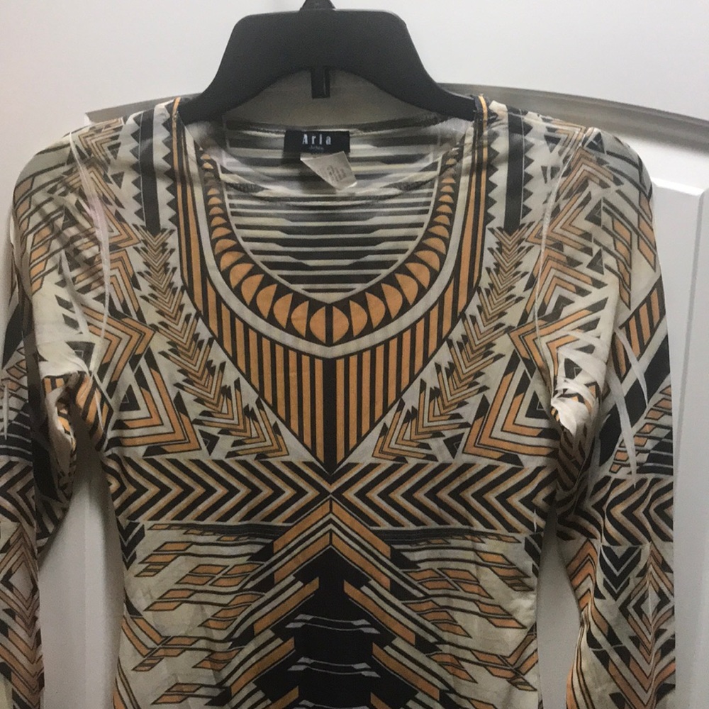 Translucent Aztec print - Picture 3 of 5